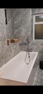 Free Parking, comfortable, stylish house, G London & Kent Gateway - Addington - 6