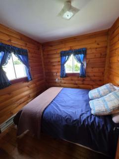 Hunts Point 2-BR Coastal Retreat - Cottage # 3 - 4