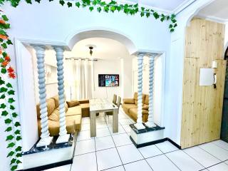 9 Rooms - Yellow House - Huelva - 1