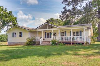 7 Mi to Center Hill Lake Spacious Sparta Home! - Sparta - 0