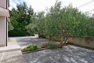 Apartments by the sea Banjol, Rab - 12838 - Rab - 2