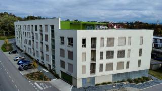 Simcity IX l Central park with Air Conditioning, free garage parking, balcony and 24 7 self check-in - Banská Bystrica - 2
