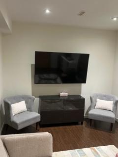 Cozy and modern Pemberton Heights Suite - North Vancouver - 7