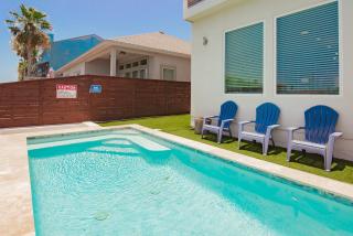 Waterfront Condo with Rooftop + Pool + Boat Slips - 3