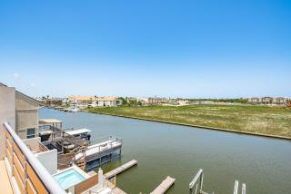 Waterfront Condo with Rooftop + Pool + Boat Slips - 2