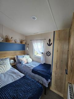 Jurassic Bliss - stylish static caravan with partial sea view at Durdle Door - Wareham - 8