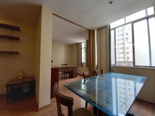 2 Bedroom Apartment - One Block from the Beach - 2