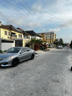 3 bedroom Apt in lekki Phase 1 - Lekki - 9