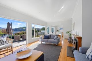 Spacious Sunny Family Home in Akaroa - Akaroa - 4