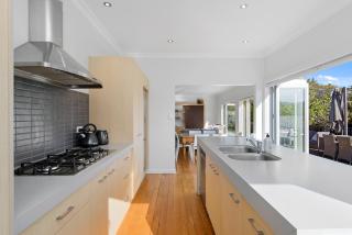 Spacious Sunny Family Home in Akaroa - Akaroa - 1
