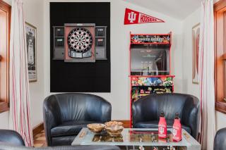 Hoosier Memories - Firepit, Pool Table, Steps to Campus - 5