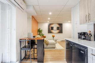 Chic DT MTL Condo with Rooftop, BBQ - Montréal - 4