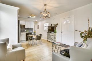 Walk to St Charles Ave Renovated Home with Patio! - Nova Orleães - 6