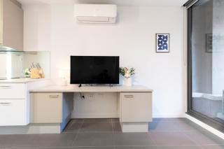 Chic 1BR City Escape W Pool & Gym - Melbourne - 6