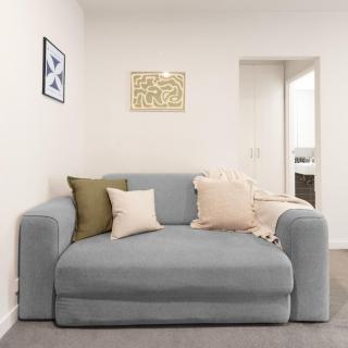 Chic 1BR City Escape W Pool & Gym - Melbourne - 3