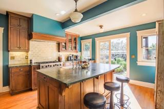 Gorgeous Eccentric Family Home with Cowboy Pool - 8