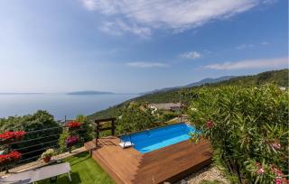 Amazing Apartment In Bregi With Jacuzzi - Breza - 0