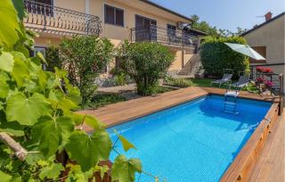 Amazing Apartment In Bregi With Jacuzzi - Breza - 9