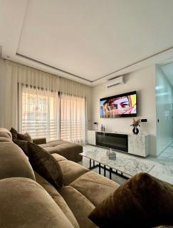 Cocoon in Gueliz, Netflix, IPTV - 2