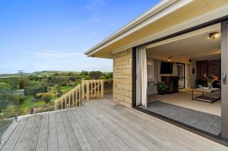 Coastal Calm - Raglan Holiday Home - Raglan - 2
