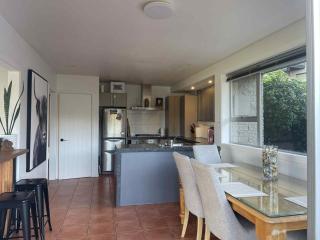 Harbour Views & Hillside Charm - Lyttelton - 5