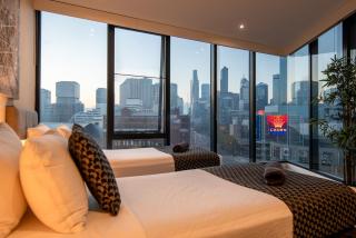 Unique 4-Bedroom Apartment next to Casino and MCEC - Melbourne - 2