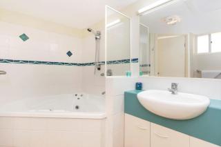 Riviere on Golden Beach - Caloundra - 3