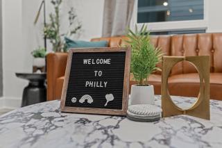 SLEEP 8 Outdoor Patio-Old City- 2 NEW Townhouses - 1