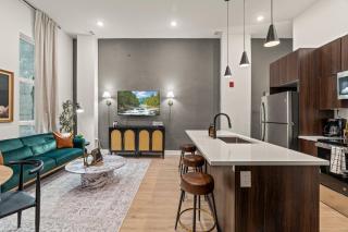 SLEEP 8 Outdoor Patio-Old City- 2 NEW Townhouses - 6
