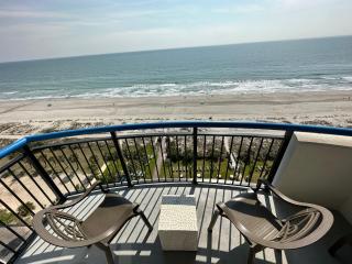 Deja View by StayMareni - Double Oceanfront Suite - Myrtle Beach - 9