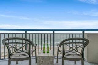 Deja View by StayMareni - Double Oceanfront Suite - 9