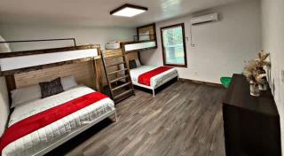 Casino Close Hot Tub-Firepit-BBQ 2-acres Sleeps 6 - 6