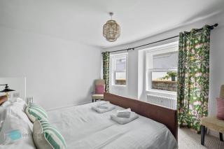 2 Bed - Apartment No. 1 Windsor Villas - 2