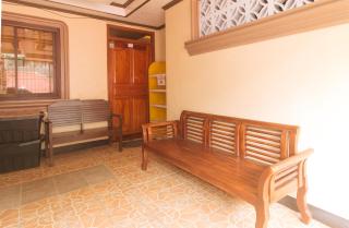 Harriet's Siaseo Baguio Transient House by RedDoorz - Baguio - 1
