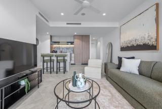 Queens Wharf - Luxe 1BR with Views, King Bed and Pool - Brisbane - 9