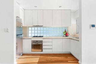 Sunny Beachside Top Floor with Parking - Sydney - 7