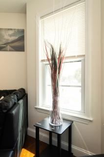 988 - 2 4BR Boston Cozy Getaway near Geneva Cliffs - 6