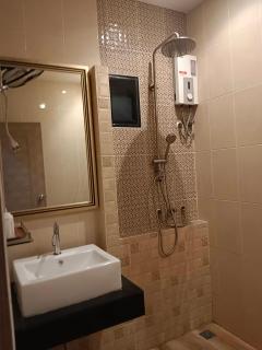 Journey x Suites Phuket - Ban Lum Fuang - 4