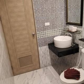 Journey x Suites Phuket - Ban Lum Fuang - 2