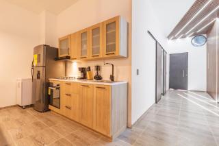 6 bedroom with Jacuzzi 1 block from LLeras P10 - Medellín - 1