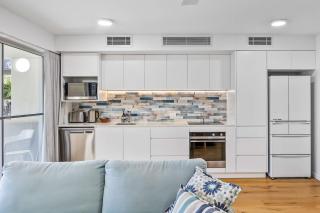 Lahaina 9 Bed to Beach in 60 seconds - Mooloolaba - 8