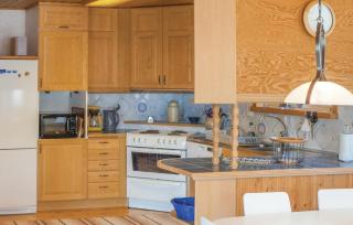 Three-Bedroom Holiday Home In Yngsjo - Yngsjö - 4