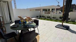 Sunny Courtyard Sleeps 4 with Parking - 5