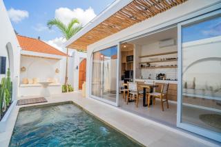 NEW! Villa Teratai - 1BR Villa in Kerobokan - 0