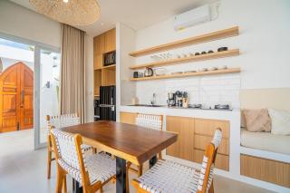 NEW! Villa Teratai - 1BR Villa in Kerobokan - 4