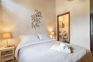 Renewed Apartment With Tuscan Hills View - 2