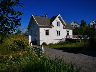 Moskenes i Lofoten, autentisk hus midt i fiskeværet Å - 2