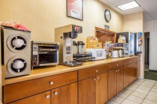 Econo Lodge - Valdosta - 2