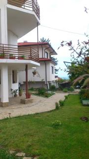 Petrovi Guest House - Obzor - 5