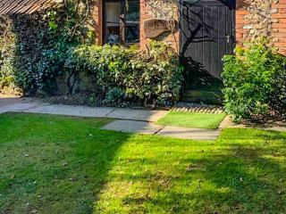 Millhouse - Uk50077 - Sidmouth - 1